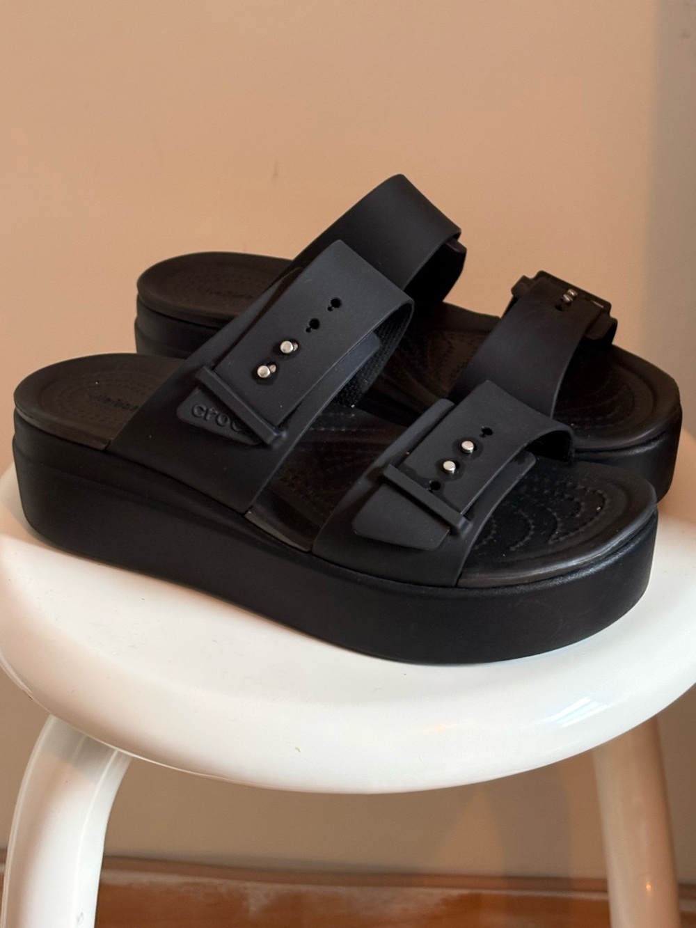 CROCS Brooklyn Buckle Sandal Black Double-Strap Platform Slides